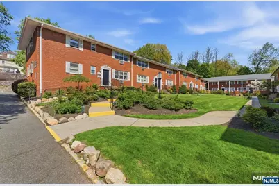 45 Wilfred Street 6 #6, West Orange Township, NJ 07052 - Photo 2