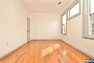 76 Aldine St, Newark, NJ 07112 - Photo 12