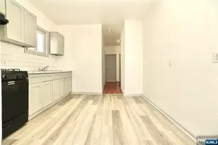 76 Aldine St, Newark, NJ 07112 - Photo 6