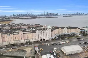 101 Shearwater Ct 25, Jersey City, NJ 07305 - Photo 24