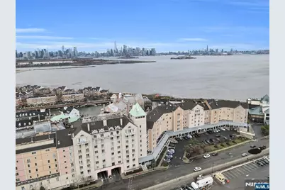 101 Shearwater Court 25 #25, Jersey City, NJ 07305 - Photo 22