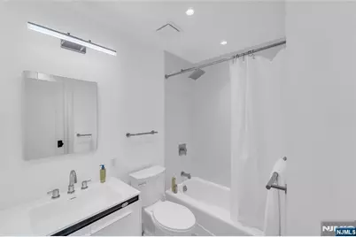 101 Shearwater Court 25 #25, Jersey City, NJ 07305 - Photo 20