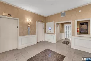 101 Shearwater Ct 25, Jersey City, NJ 07305 - Photo 18