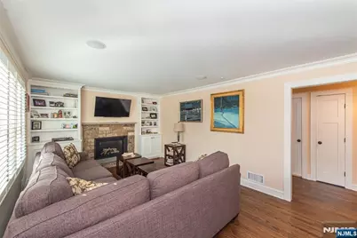 49 Poplar Street, Ramsey, NJ 07446 - Photo 6