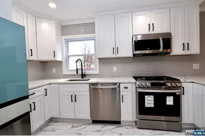 86 Howland Avenue, Teaneck Township, NJ 07666 - Photo 12