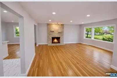 86 Howland Avenue, Teaneck Township, NJ 07666 - Photo 18