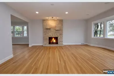 86 Howland Avenue, Teaneck Township, NJ 07666 - Photo 14