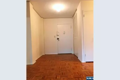 2352 Linwood Avenue 4H #4H, Fort Lee, NJ 07024 - Photo 10