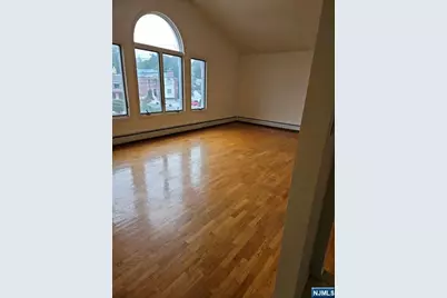 755 Edgewater Avenue 2 #2, Ridgefield, NJ 07657 - Photo 2