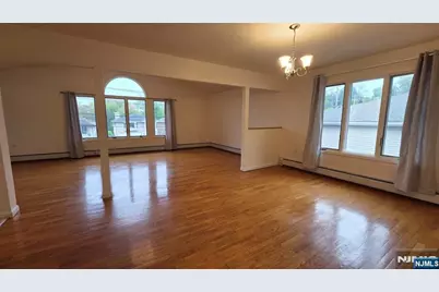 755 Edgewater Avenue 2 #2, Ridgefield, NJ 07657 - Photo 2