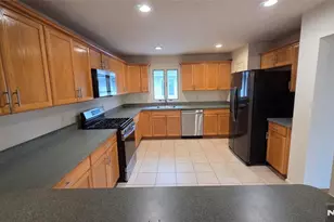 755 Edgewater Ave 2, Ridgefield, NJ 07657 - Photo 6