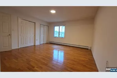 755 Edgewater Avenue 2 #2, Ridgefield, NJ 07657 - Photo 8