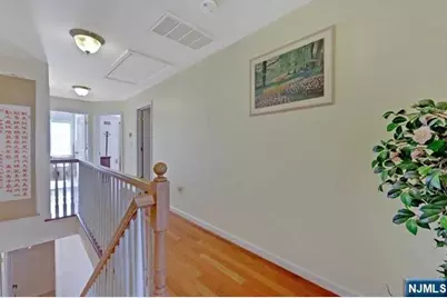 248 Clark Terrace, Cliffside Park, NJ 07010 - Photo 18