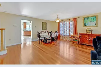 248 Clark Terrace, Cliffside Park, NJ 07010 - Photo 4