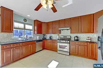 248 Clark Terrace, Cliffside Park, NJ 07010 - Photo 8