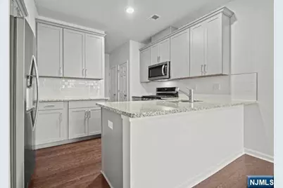 70 Leahy Drive, Wood Ridge, NJ 07075 - Photo 8