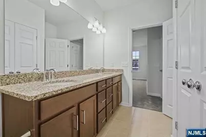 70 Leahy Drive, Wood Ridge, NJ 07075 - Photo 22