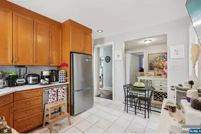 70 Delford Avenue, Bergenfield, NJ 07621 - Photo 10