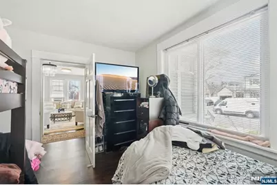 70 Delford Avenue, Bergenfield, NJ 07621 - Photo 14