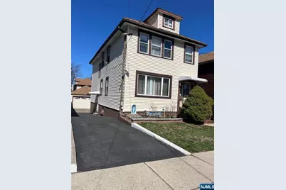 579 Oregon Avenue, Cliffside Park, NJ 07010 - Photo 2