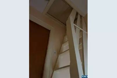 579 Oregon Avenue, Cliffside Park, NJ 07010 - Photo 32