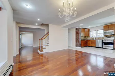 577 Forest Avenue, Paramus, NJ 07652 - Photo 8