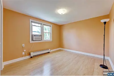 577 Forest Avenue, Paramus, NJ 07652 - Photo 22