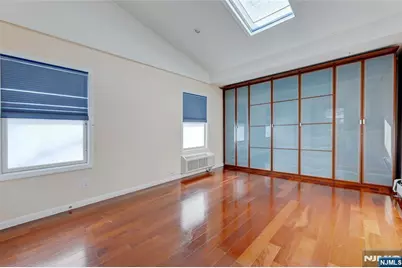 577 Forest Avenue, Paramus, NJ 07652 - Photo 16