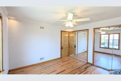 277 Wallington Avenue, Wallington, NJ 07057 - Photo 16