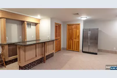 277 Wallington Avenue, Wallington, NJ 07057 - Photo 20