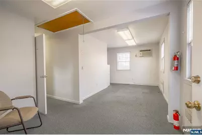 9 Lincoln Avenue, Rutherford, NJ 07070 - Photo 14