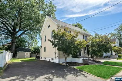 31-33 William Street, Bergenfield, NJ 07621 - Photo 2