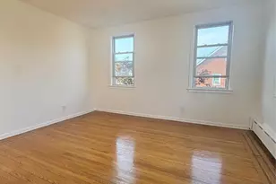 688 Kingsland Ave 2, Ridgefield, NJ 07657 - Photo 2