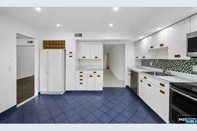 1431 John Street, Fort Lee, NJ 07024 - Photo 14