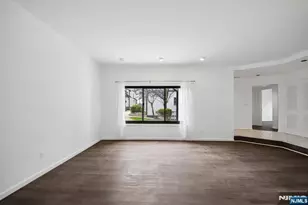 1431 John St, Fort Lee, NJ 07024 - Photo 4