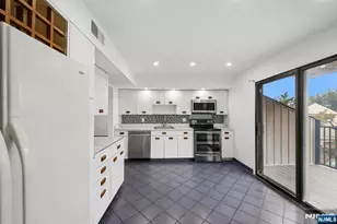 1431 John St, Fort Lee, NJ 07024 - Photo 16