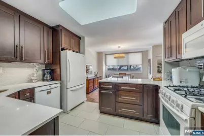 2150 Center Avenue 3C #3C, Fort Lee, NJ 07024 - Photo 8