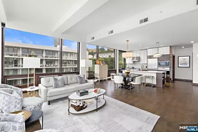 9 Somerset Lane 501 #501, Edgewater, NJ 07020 - Photo 4