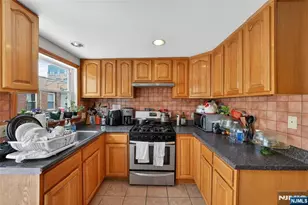 99 Bruen St, Newark, NJ 07105 - Photo 8