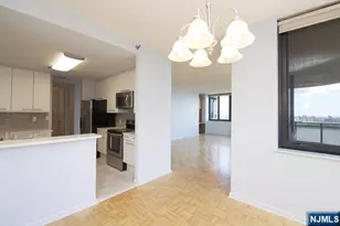 100 Carlyle 11J-N, Cliffside Park, NJ 07010 - Photo 6