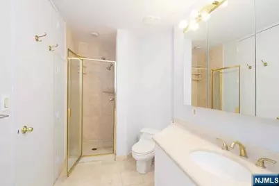 100 Carlyle 11J-N #11J-N, Cliffside Park, NJ 07010 - Photo 12