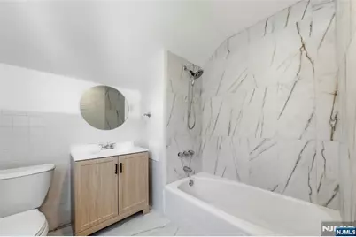 155 W Clinton Avenue, Bergenfield, NJ 07621 - Photo 10