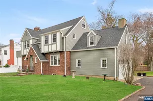 157 Glenbrook Pkwy, Englewood, NJ 07631 - Photo 36