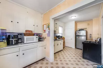 53 Elmwood Avenue, Bogota, NJ 07603 - Photo 14