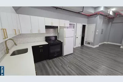 62-64 Lafayette Street 7 #7, Paterson, NJ 07501 - Photo 2