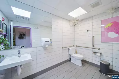 325 Broad Avenue, Palisades Park, NJ 07650 - Photo 16