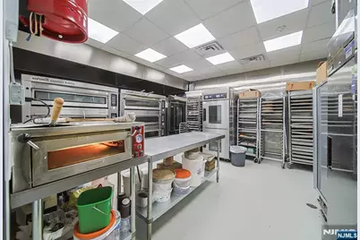 325 Broad Avenue, Palisades Park, NJ 07650 - Photo 6