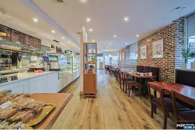 325 Broad Avenue, Palisades Park, NJ 07650 - Photo 4