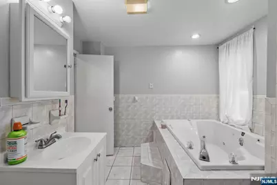 38-40 Nairn Place, Newark, NJ 07108 - Photo 22