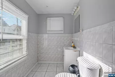 38-40 Nairn Place, Newark, NJ 07108 - Photo 16